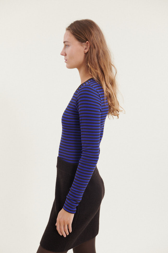 Basic Apparel Ludmilla LS Tee T-shirts 738 Chocolate torte/Clematis blue